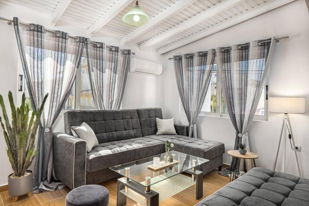 Dennis City Center Elegant Apartment Zakynthos Buitenkant foto