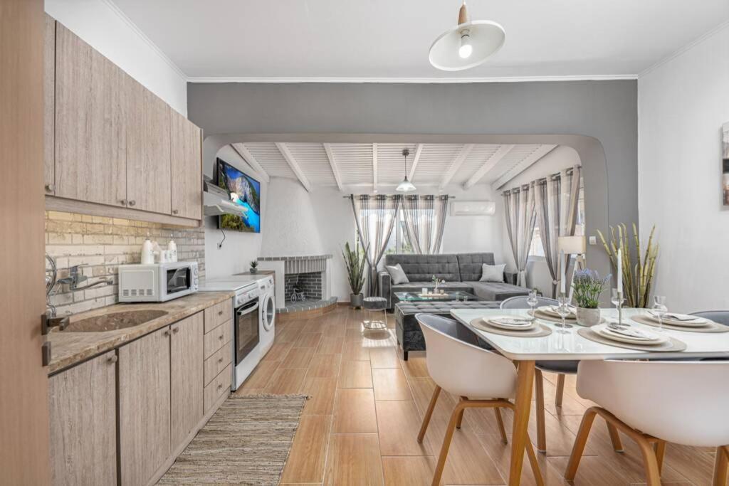 Dennis City Center Elegant Apartment Zakynthos Buitenkant foto